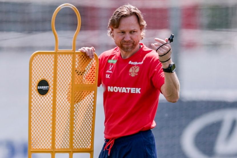 Валерий Карпин