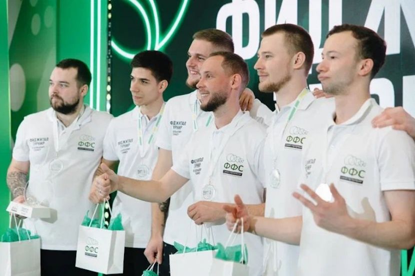 Победители соревнований по фиджитал-теннису