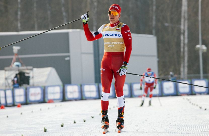 Александр Большунов